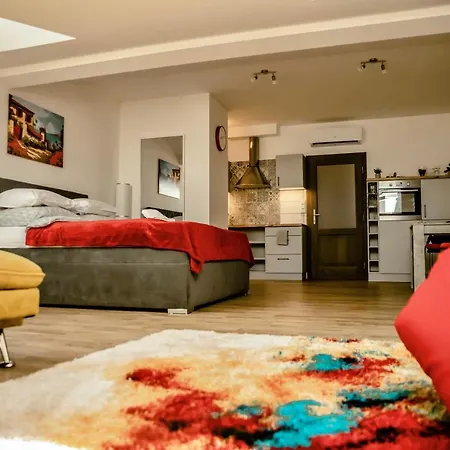 Podkrovni Na Velkem Namesti S Wi-fi Zdarma *